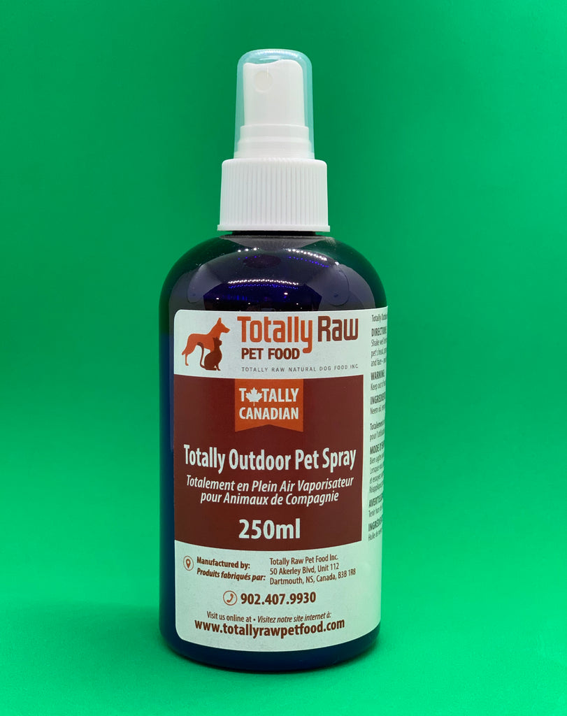 Totally Raw Outdoor Flea and Tick Pet Bug Spray - DOGsAGE